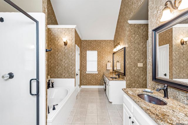 243 Summer Ridge Dr, Saint George, LA 70810