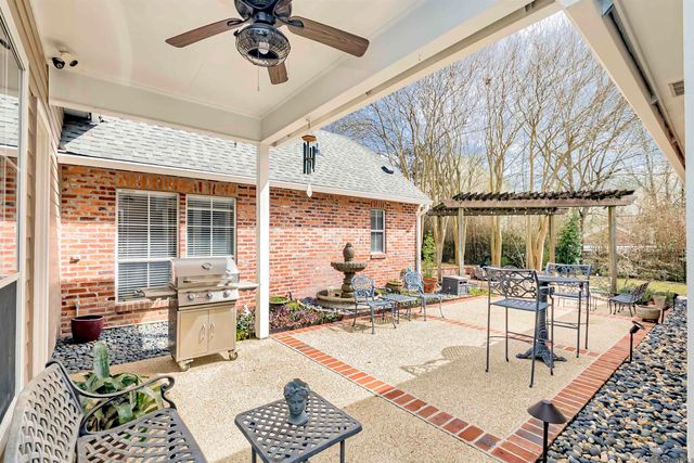 243 Summer Ridge Dr, Saint George, LA 70810