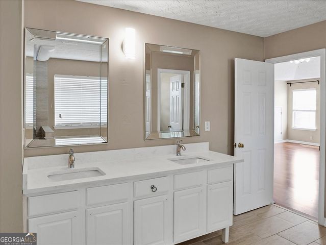 3725 Crescent Walk Lane, Suwanee, GA 30024