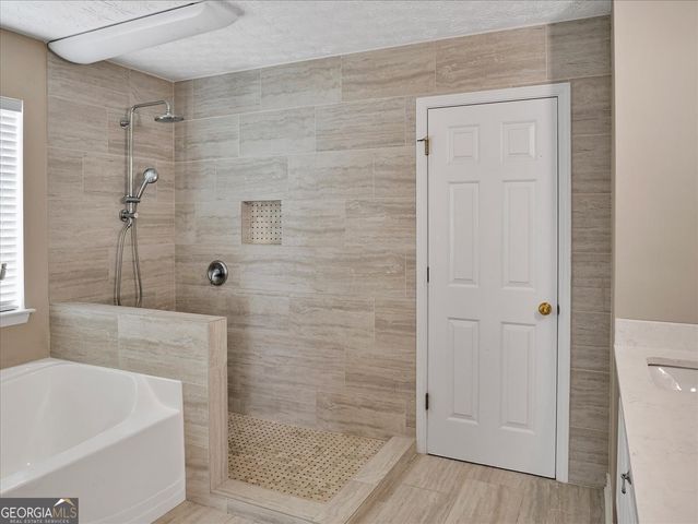 3725 Crescent Walk Lane, Suwanee, GA 30024