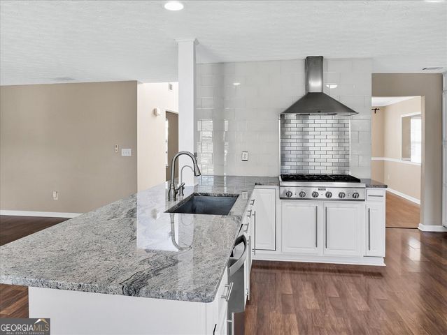 3725 Crescent Walk Lane, Suwanee, GA 30024