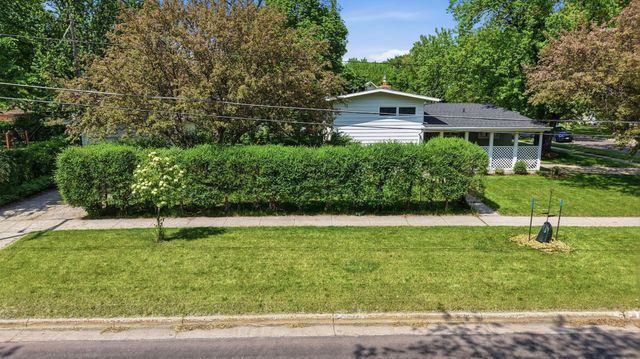3002 8th Street N, Fargo, ND 58102