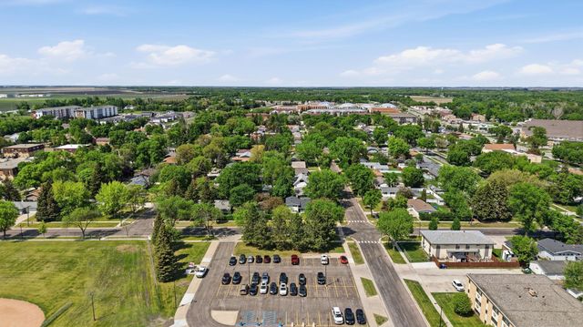 3002 8th Street N, Fargo, ND 58102