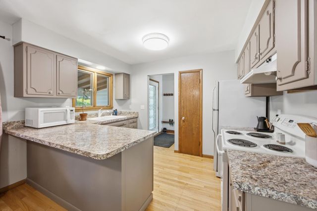 3002 8th Street N, Fargo, ND 58102