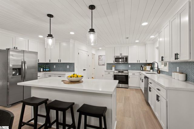 209 Endless Drive, Greer, SC 29651