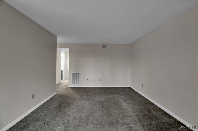 45 Bee Hunter Court D, Amherst, NY 14051