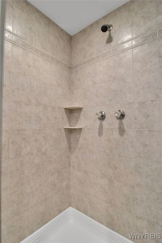 45 Bee Hunter Court D, Amherst, NY 14051