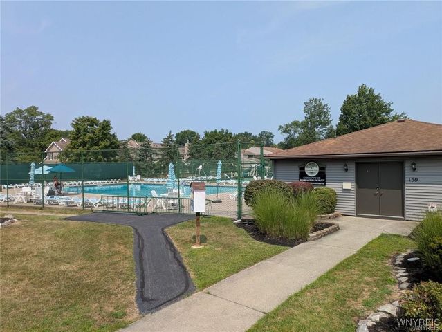 45 Bee Hunter Court D, Amherst, NY 14051