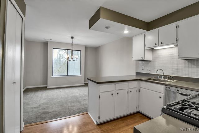 45 Bee Hunter Court D, Amherst, NY 14051