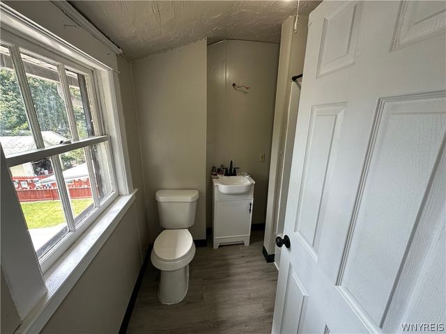 2247 Cleveland Avenue, Niagara Falls, NY 14305
