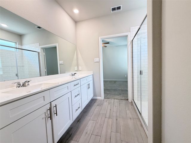 4808 Sparkling Pathway, Haltom City, TX 76117