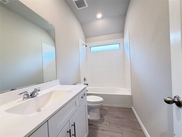 4808 Sparkling Pathway, Haltom City, TX 76117