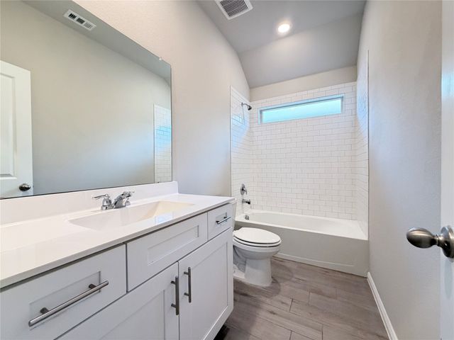 4808 Sparkling Pathway, Haltom City, TX 76117
