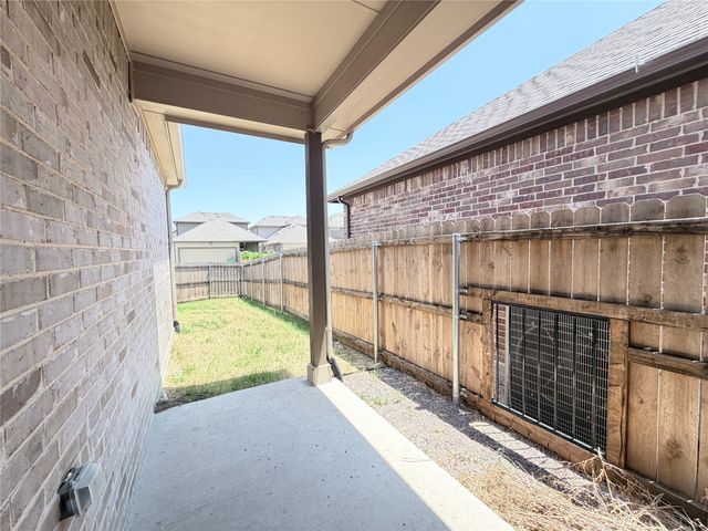 4808 Sparkling Pathway, Haltom City, TX 76117