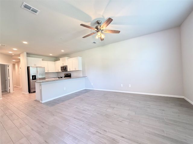 4808 Sparkling Pathway, Haltom City, TX 76117
