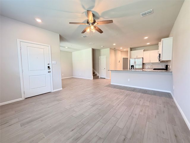 4808 Sparkling Pathway, Haltom City, TX 76117