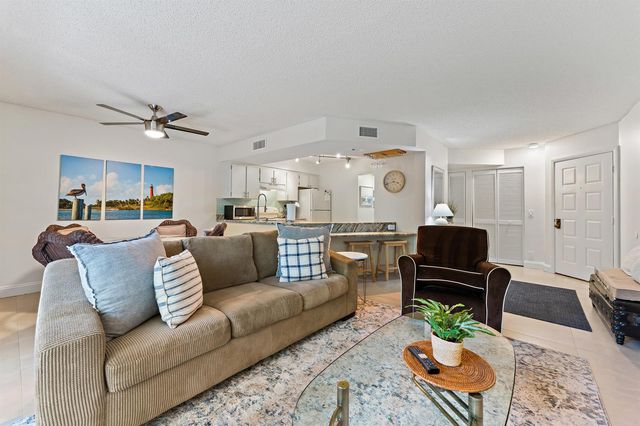 1605 S Us Hwy 1 E104, Jupiter, FL 33477