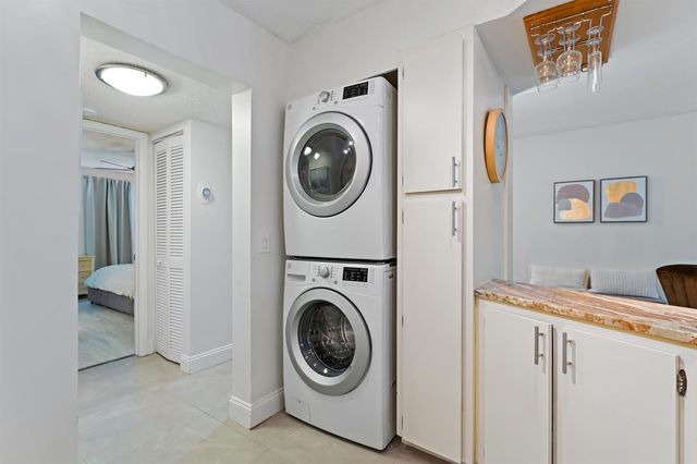 1605 S Us Hwy 1 E104, Jupiter, FL 33477