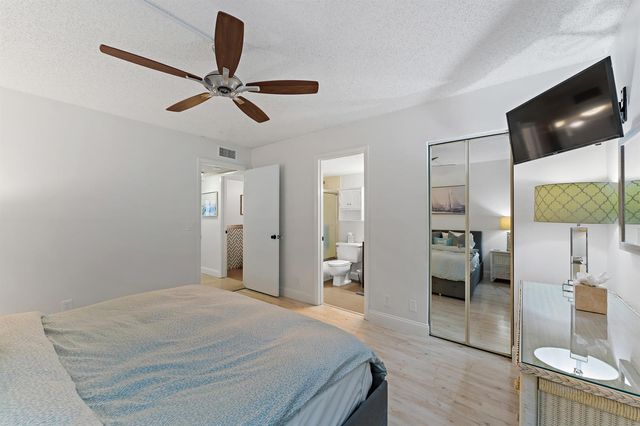 1605 S Us Hwy 1 E104, Jupiter, FL 33477