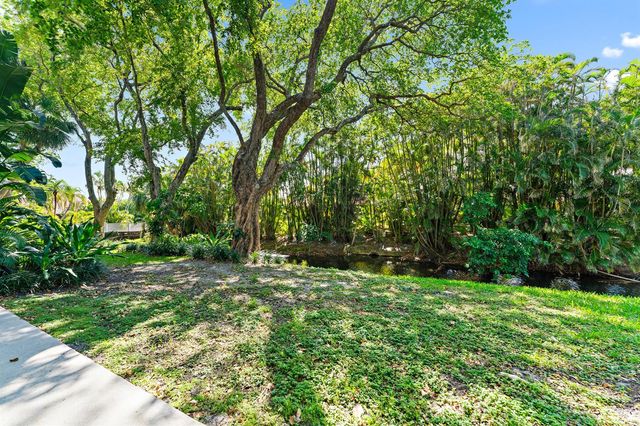 1605 S Us Hwy 1 E104, Jupiter, FL 33477