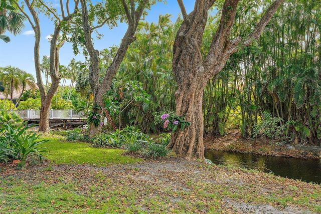 1605 S Us Hwy 1 E104, Jupiter, FL 33477