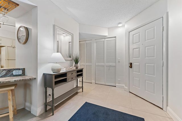 1605 S Us Hwy 1 E104, Jupiter, FL 33477