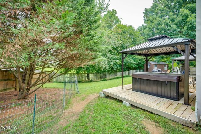 223 Atoll Way, Jonesborough, TN 37659