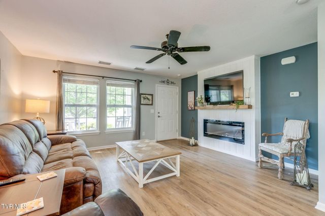 223 Atoll Way, Jonesborough, TN 37659