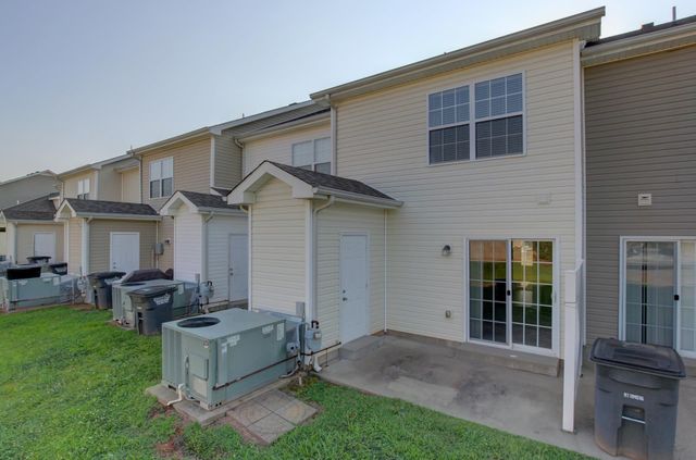 112 Alexander Blvd, Clarksville, TN 37040