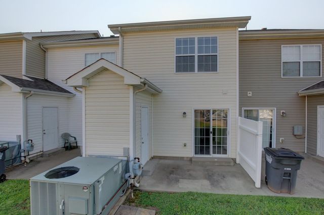112 Alexander Blvd, Clarksville, TN 37040