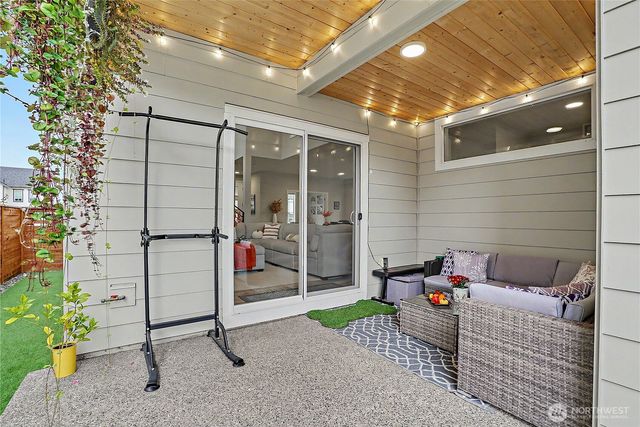 15137 Tyee Drive E, Bonney Lake, WA 98391