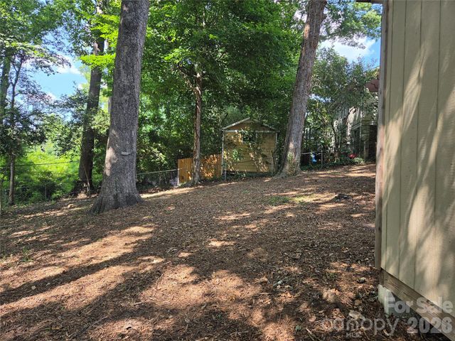 4910 Valley Stream Road, Charlotte, NC 28209