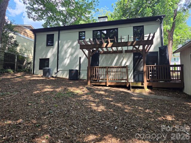 4910 Valley Stream Road, Charlotte, NC 28209