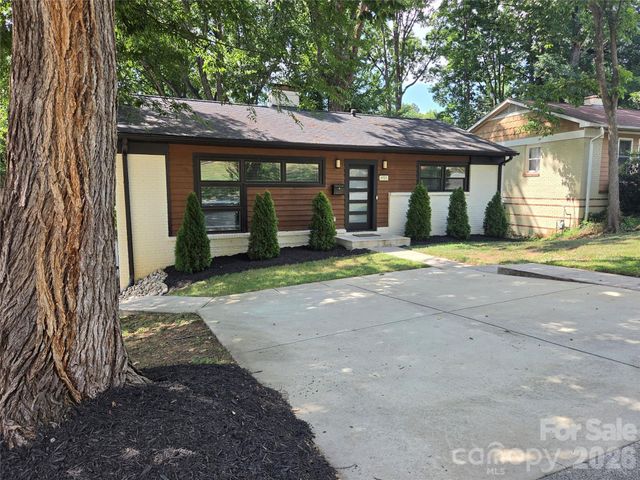4910 Valley Stream Road, Charlotte, NC 28209