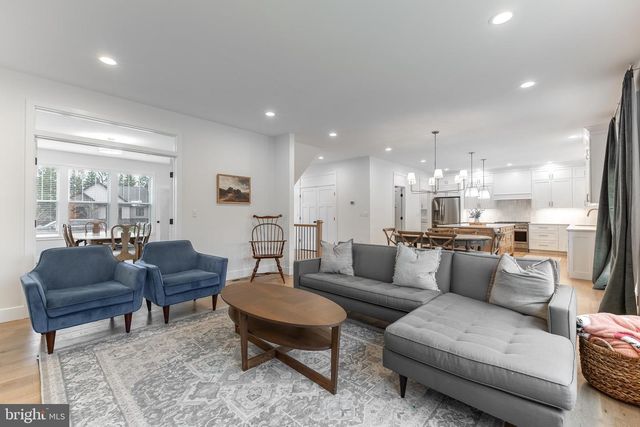 411 FARMHILL DR, State College, PA 16801