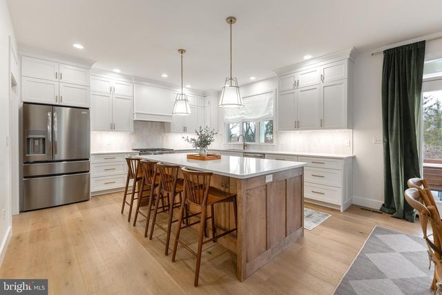 411 FARMHILL DR, State College, PA 16801