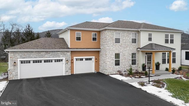 411 FARMHILL DR, State College, PA 16801