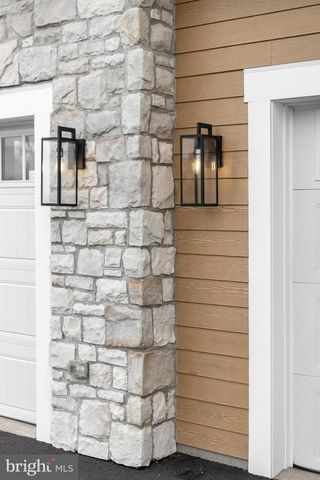 411 FARMHILL DR, State College, PA 16801