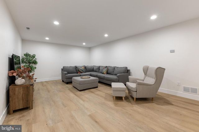 411 FARMHILL DR, State College, PA 16801