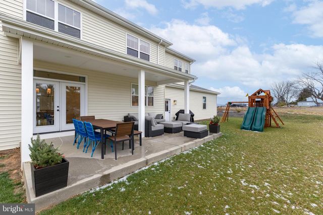 411 FARMHILL DR, State College, PA 16801