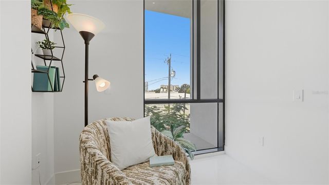 430 KUMQUAT COURT 202, Sarasota, FL 34236