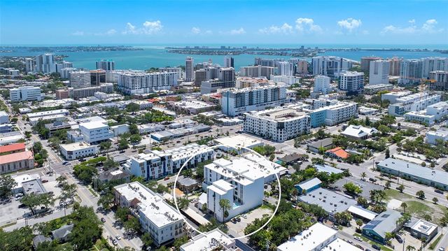 430 KUMQUAT COURT 202, Sarasota, FL 34236
