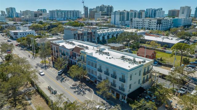430 KUMQUAT COURT 202, Sarasota, FL 34236