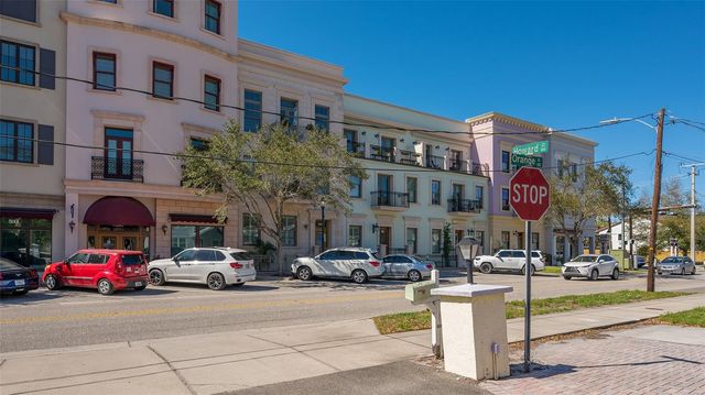 430 KUMQUAT COURT 202, Sarasota, FL 34236