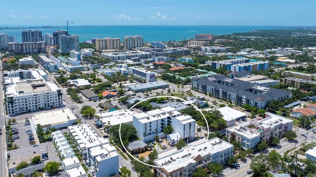 430 KUMQUAT COURT 202, Sarasota, FL 34236