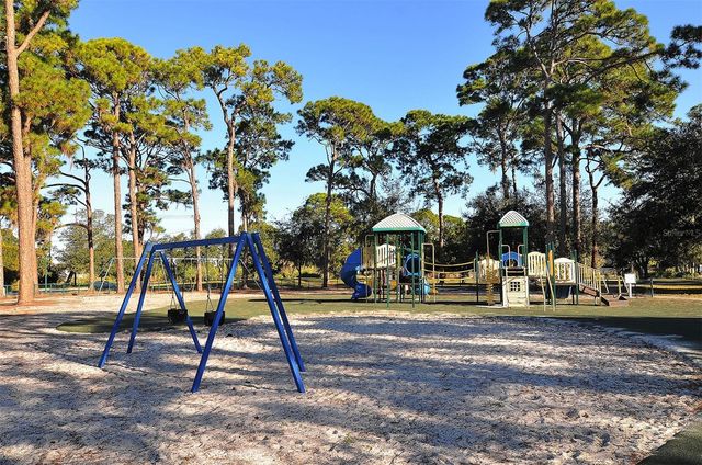 430 KUMQUAT COURT 202, Sarasota, FL 34236