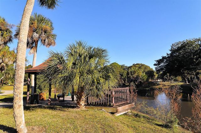 430 KUMQUAT COURT 202, Sarasota, FL 34236