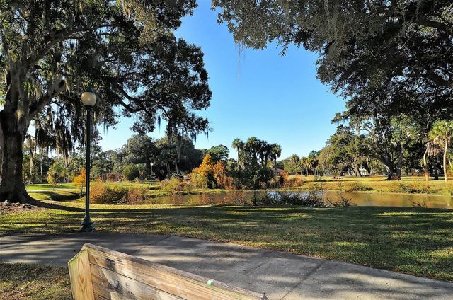 430 KUMQUAT COURT 202, Sarasota, FL 34236