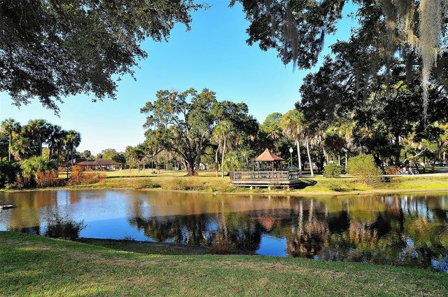 430 KUMQUAT COURT 202, Sarasota, FL 34236