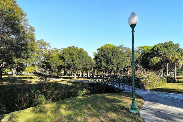 430 KUMQUAT COURT 202, Sarasota, FL 34236